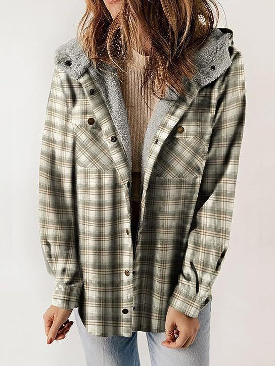 Veste femme – Laine – Coupe décontractée – Capuche doublée – Fermeture boutons