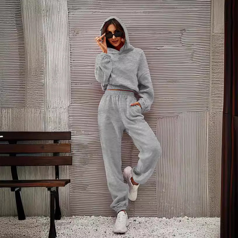 Survêtement Femme – Coupe Décontractée – Maille Douce – Capuche – Pantalon Fuselé