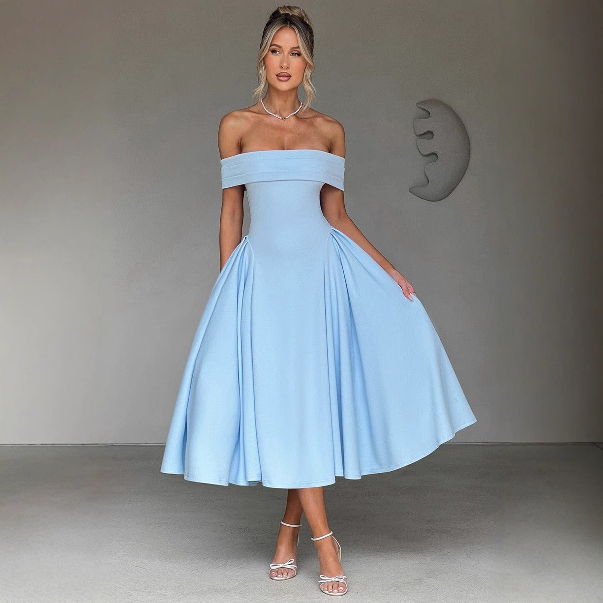Robe midi femme – Épaules dénudées – Coupe évasée – Tissu structuré élégant