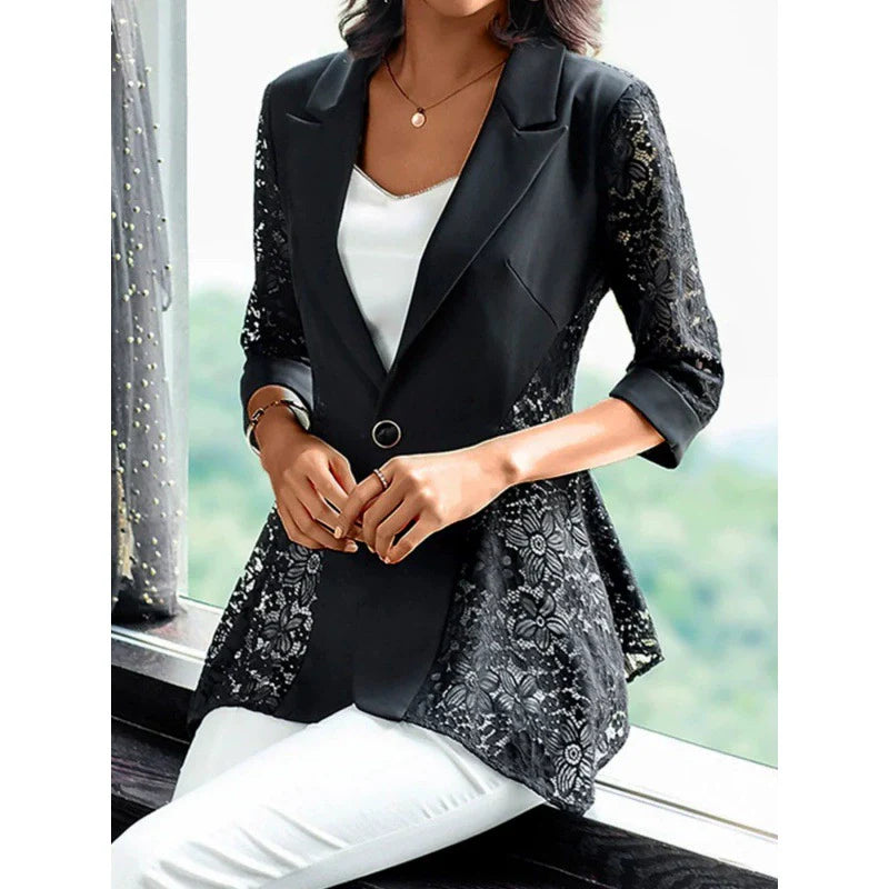 Blazer femme – Coupe cintrée – Détail dentelle – Manches trois-quarts – Bouton unique