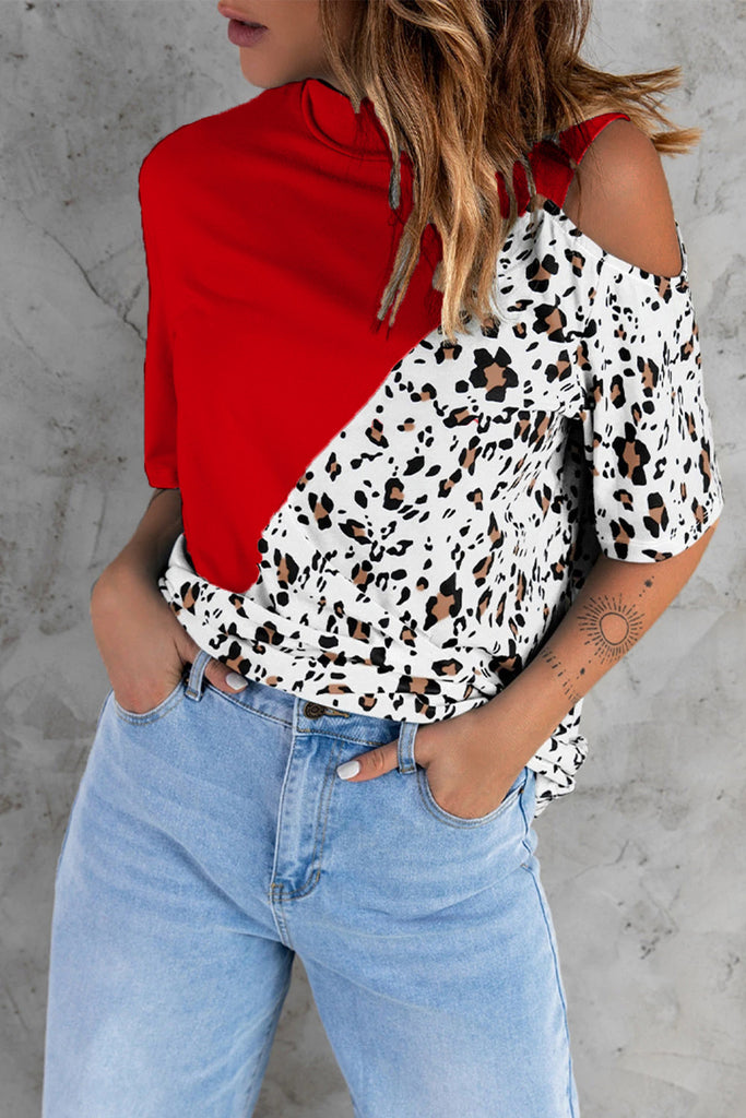 T-shirt femme – Coupe décontractée – Épaule dénudée – Imprimé animalier asymétrique
