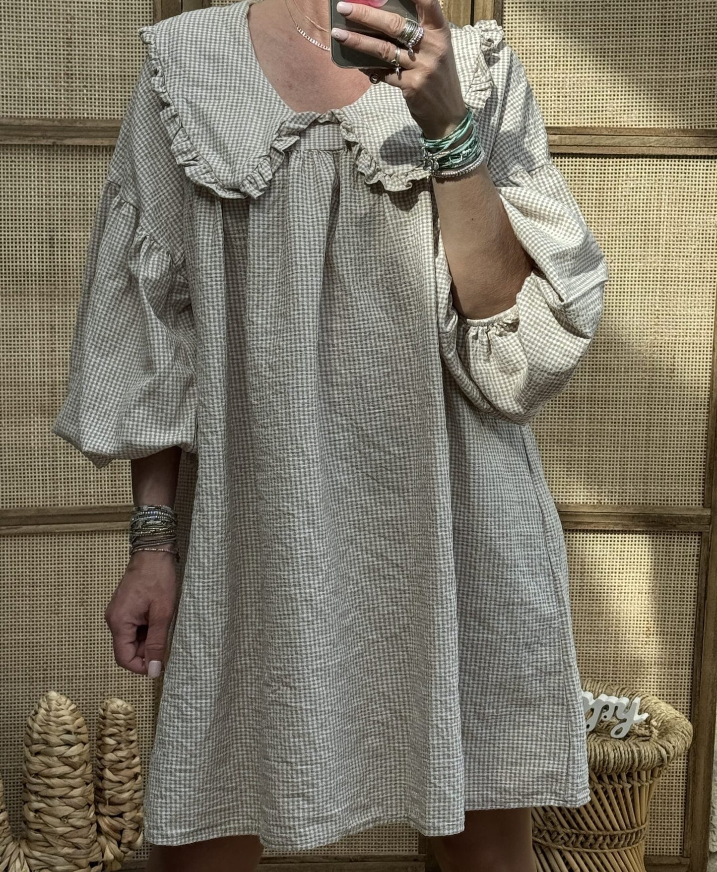 Robe Femme A-Ligne – Coton Léger – Col Claudine Volanté – Manches Bouffantes – Motif Carreaux