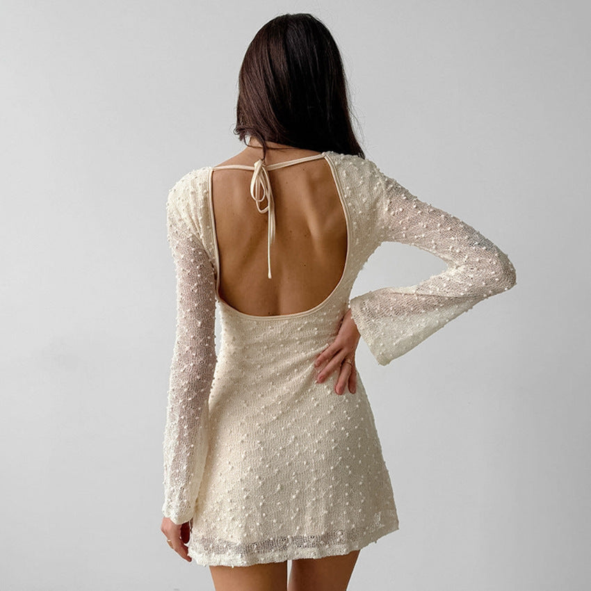 Robe mini femme – Coupe slim – Jacquard texturé – Manches longues – Col rond élégant