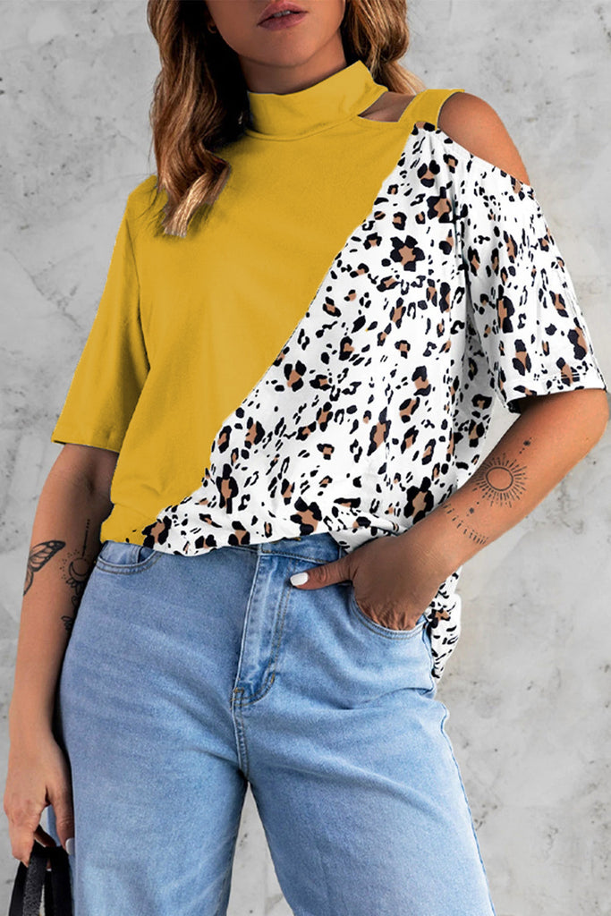 T-shirt femme – Coupe décontractée – Épaule dénudée – Imprimé animalier asymétrique