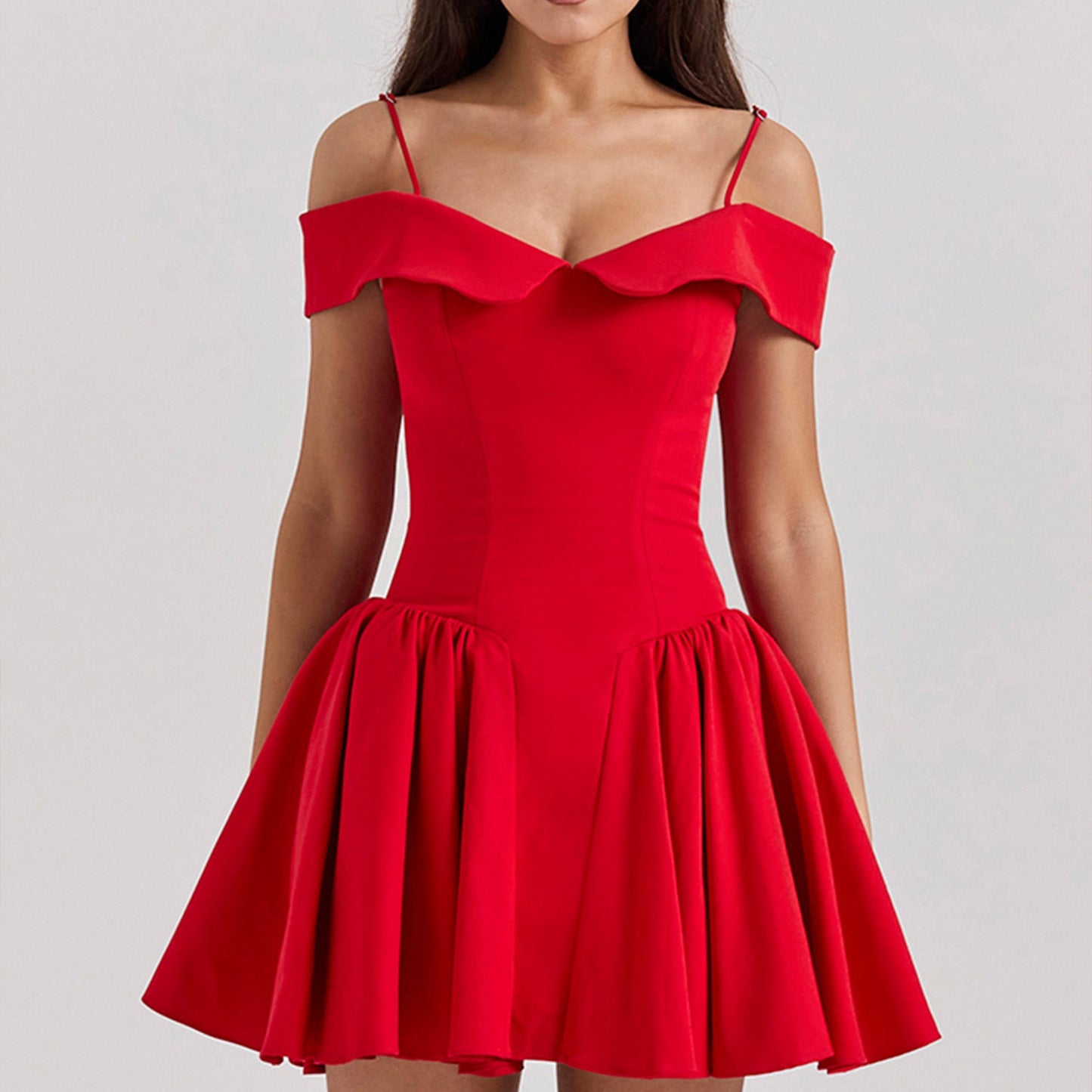 Robe femme épaules dénudées – Taille cintrée – Coupe évasée – Bretelles fines