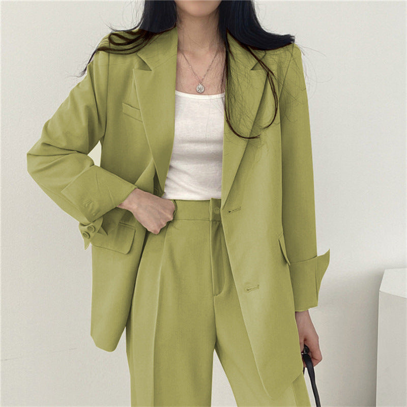 Veste tailleur femme – Coupe structurée – Revers crantés – Longueur hanches – Boutonnage simple