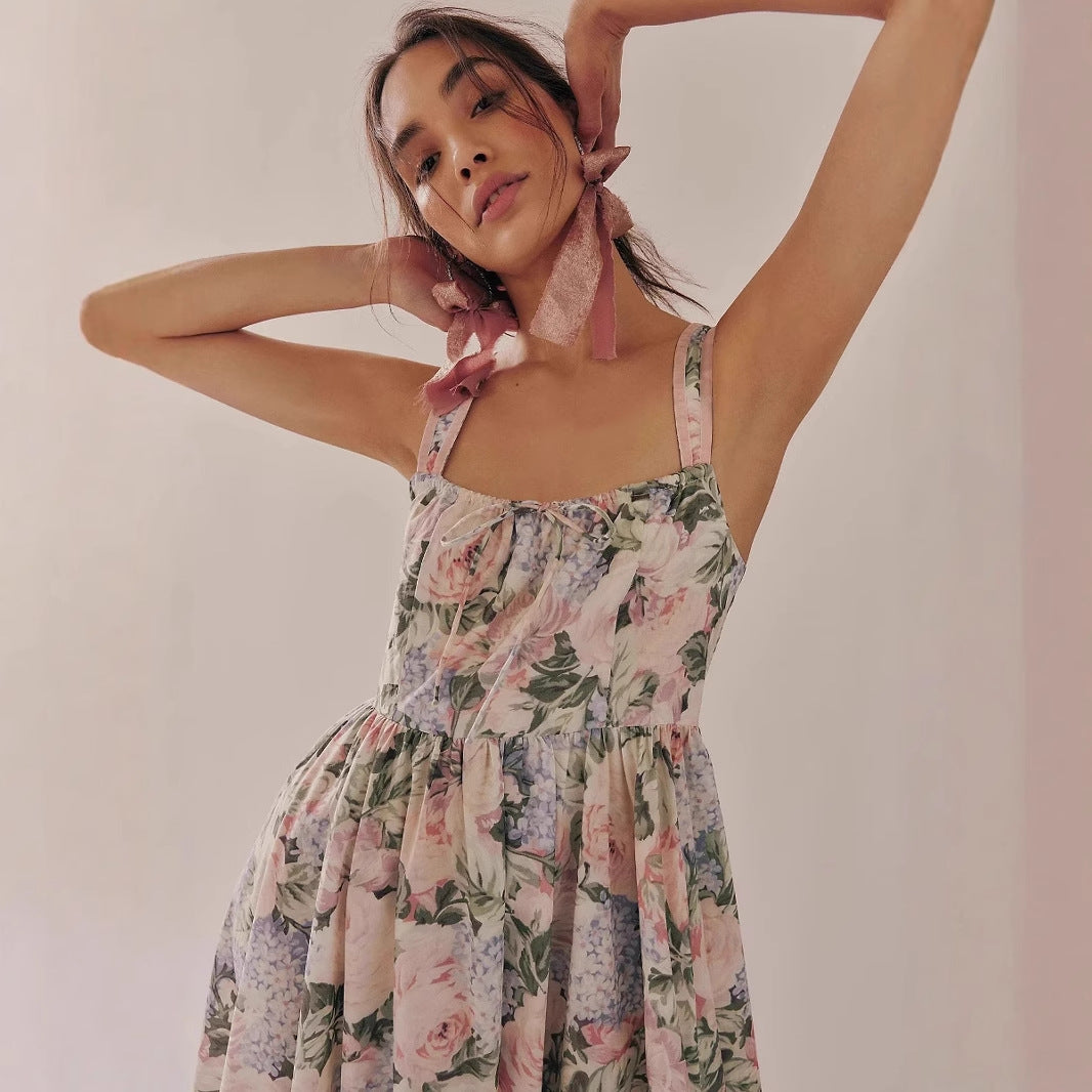 Robe longue femme – Mousseline fluide – Imprimé fleuri – Bretelles fines – Plissée