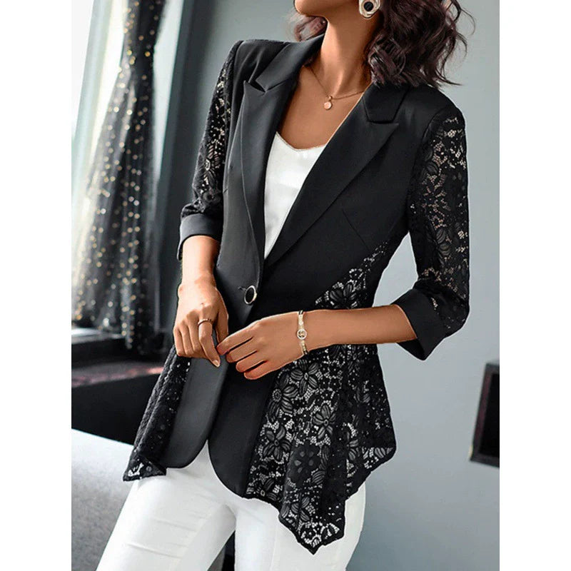 Blazer femme – Coupe cintrée – Détail dentelle – Manches trois-quarts – Bouton unique