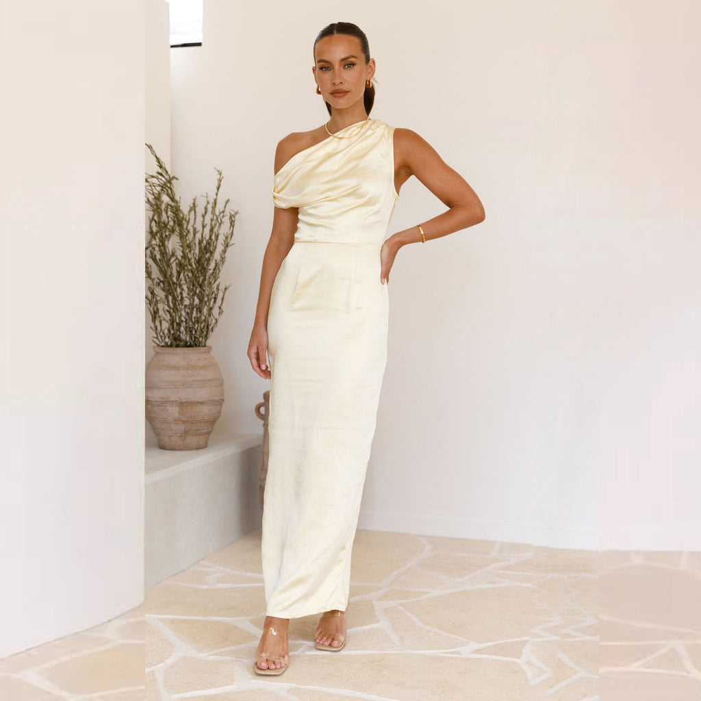 Robe mi-longue femme – Coupe moulante – Satiné élégant – Épaule unique drapée