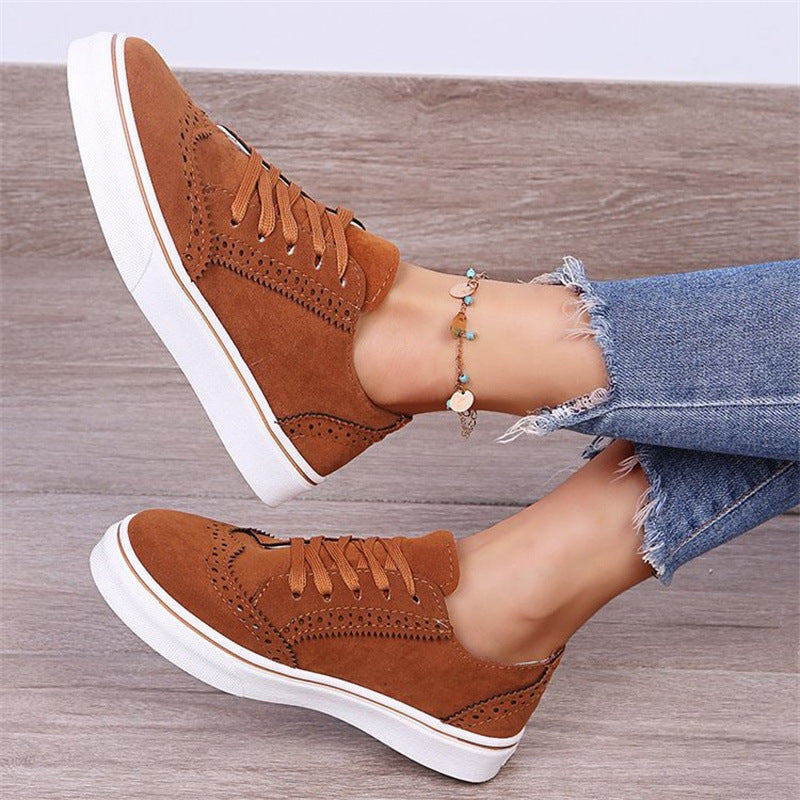 Baskets femme – Tige basse – Semelle compensée – Confort respirant – Fermeture à lacets