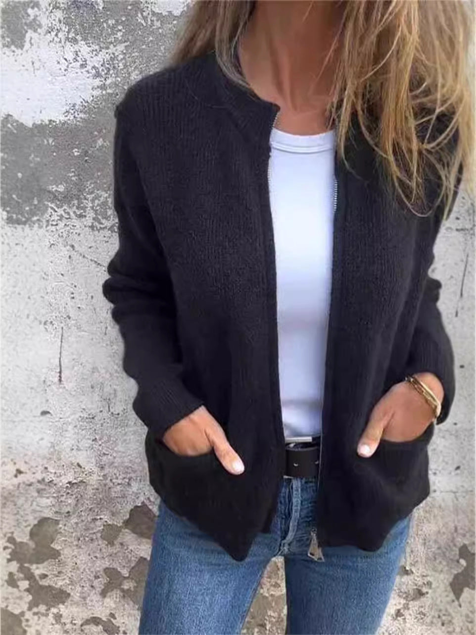 Veste femme – Maille côtelée – Coupe ample – Fermeture zippée – Col montant