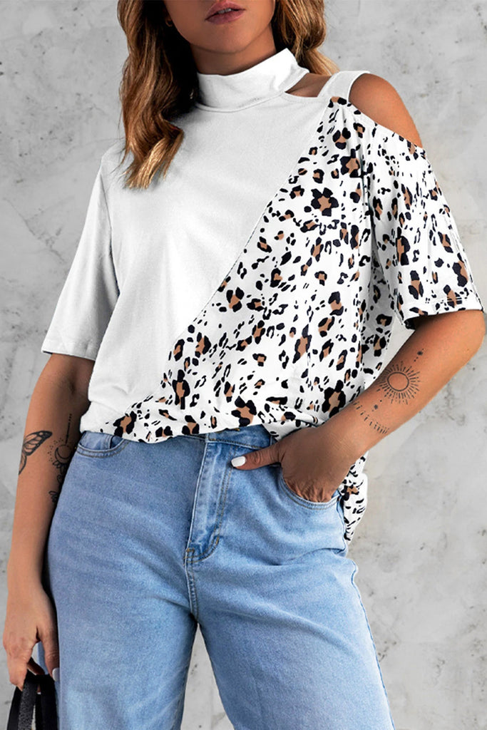 T-shirt femme – Coupe décontractée – Épaule dénudée – Imprimé animalier asymétrique