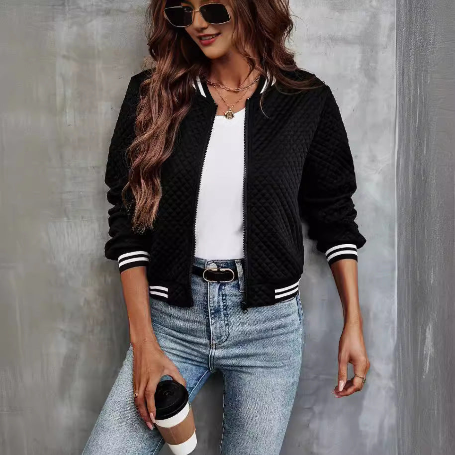 Blouson bomber femme – Matelassé texturé – Col montant – Coupe décontractée – Finition côtelée