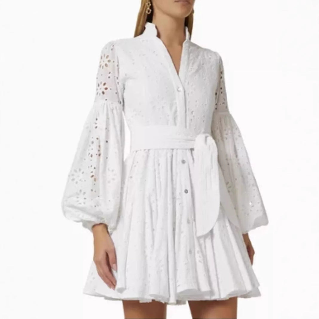 Robe femme – Coton léger – Coupe trapèze – Broderie anglaise – Manches bouffantes
