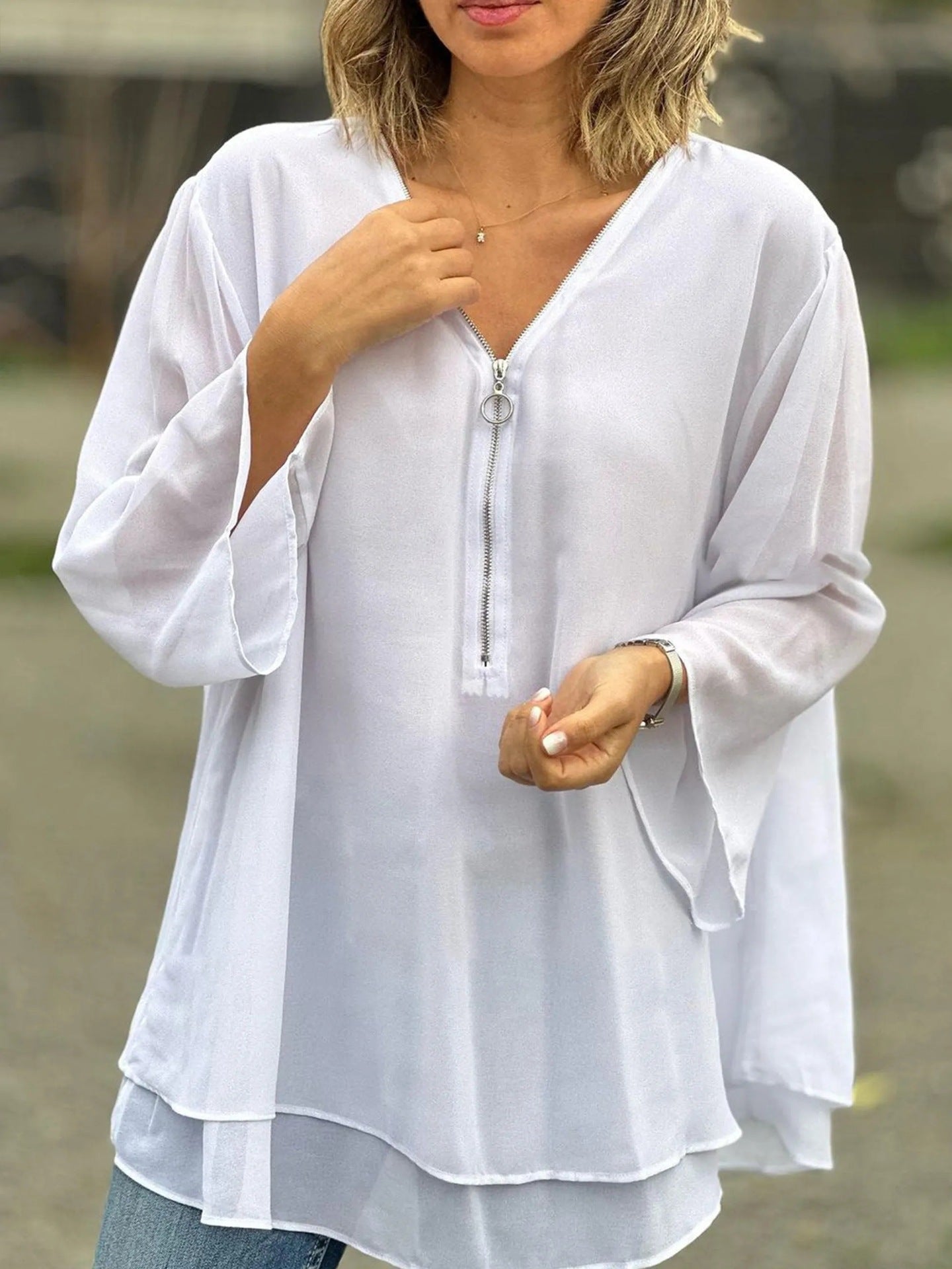 Blouse femme – Col V zippé – Coupe ample – Manches 3/4 – Tissu léger fluide