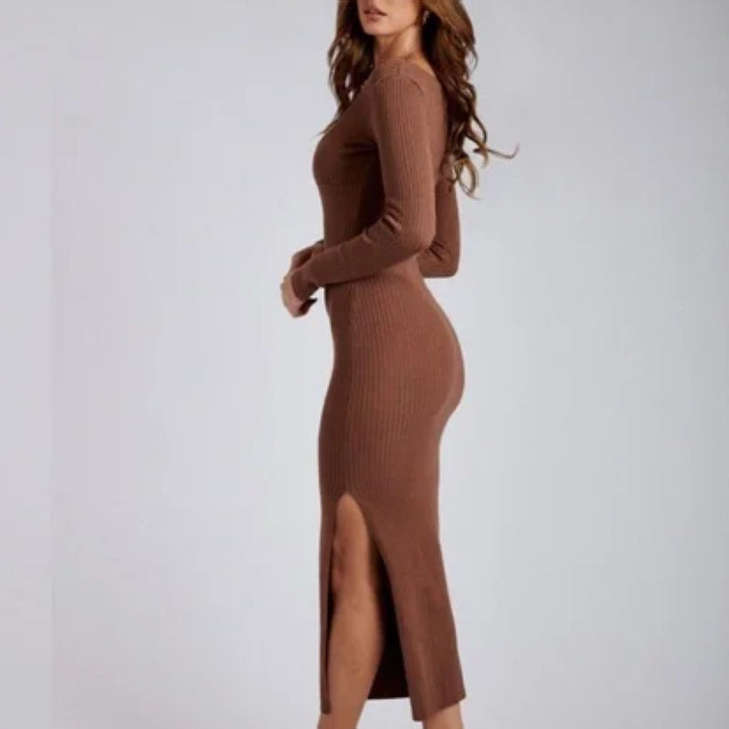 Robe Femme Maille – Coupe Ajustée – Encolure Carrée – Manches Longues – Fente Latérale