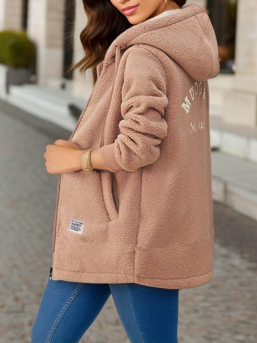 Veste mi-longue femme – Coupe oversize – Effet peau lainée – Capuche zippée