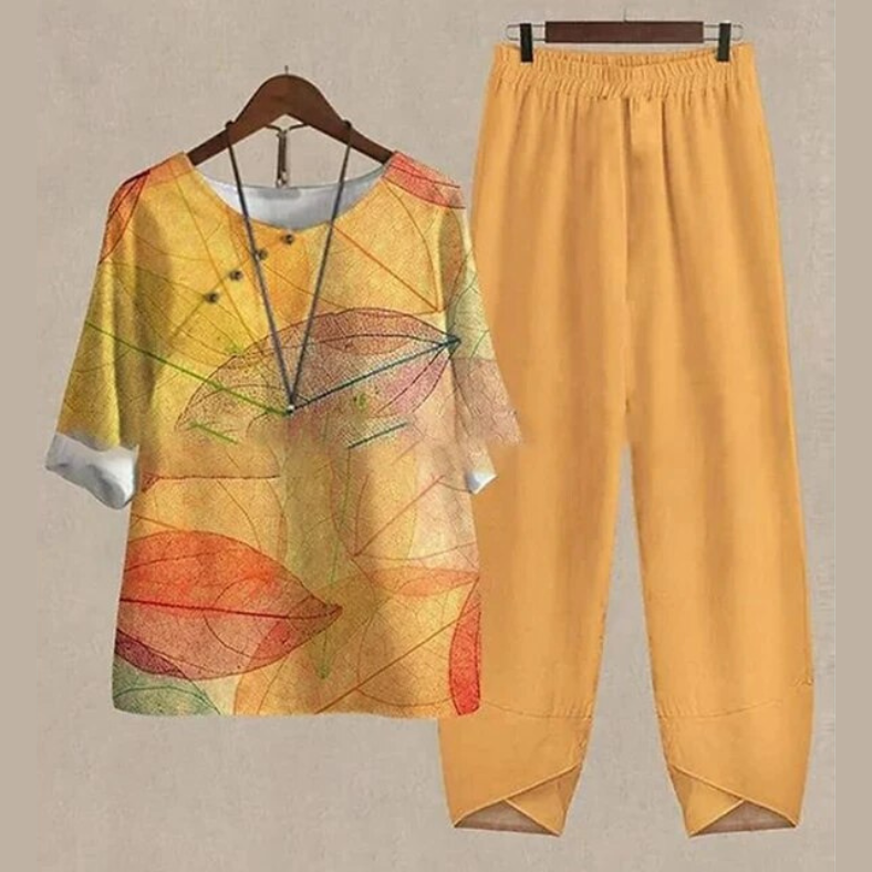 Ensemble Femme – Coupe Décontractée – Tissu Respirant – Top Papillons & Pantalon Large