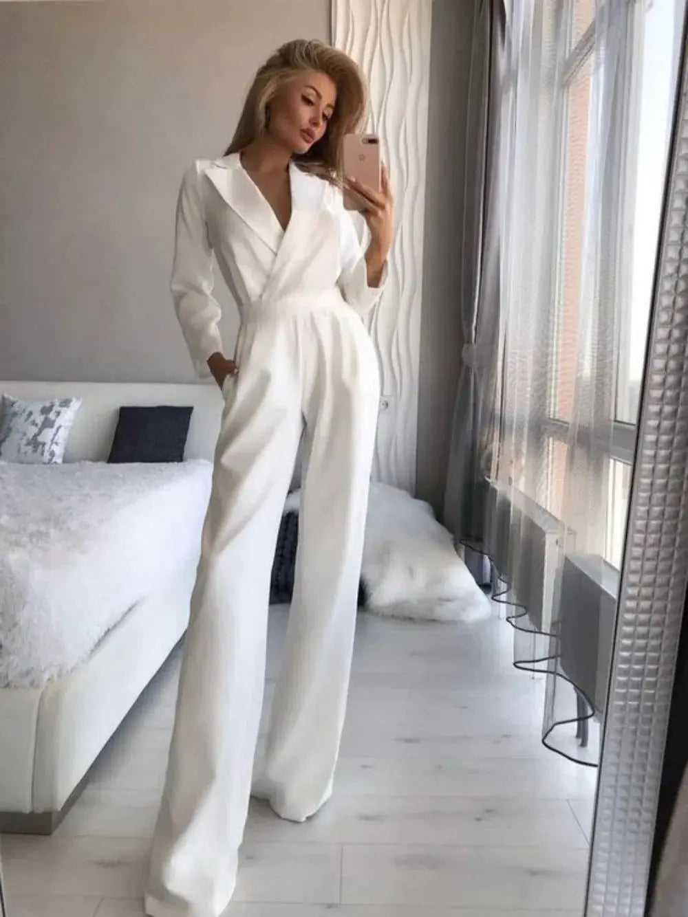 Combinaison Femme - Coupe Ajustée - Manches Longues - Décolleté V - Jambes Larges Élégantes