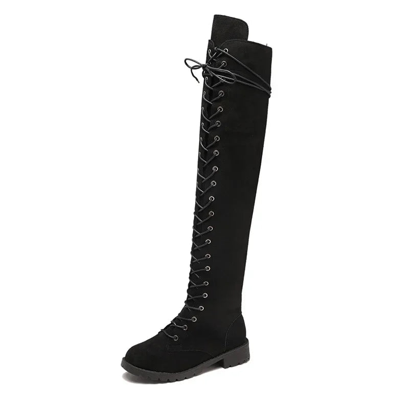 Bottes cuissardes femme – Aspect suédine – Lacets avant – Fermeture zippée – Semelle crantée