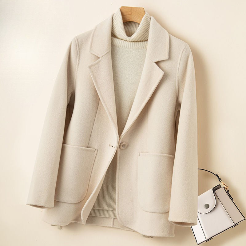 Manteau femme – Coupe ajustée – Laine – Poches plaquées – Col tailleur – Mi-long