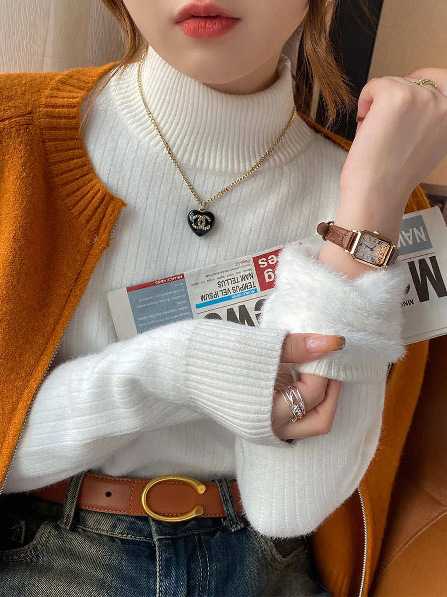 Pull femme col roulé – Coupe slim – Maille côtelée – Poignets effet velours