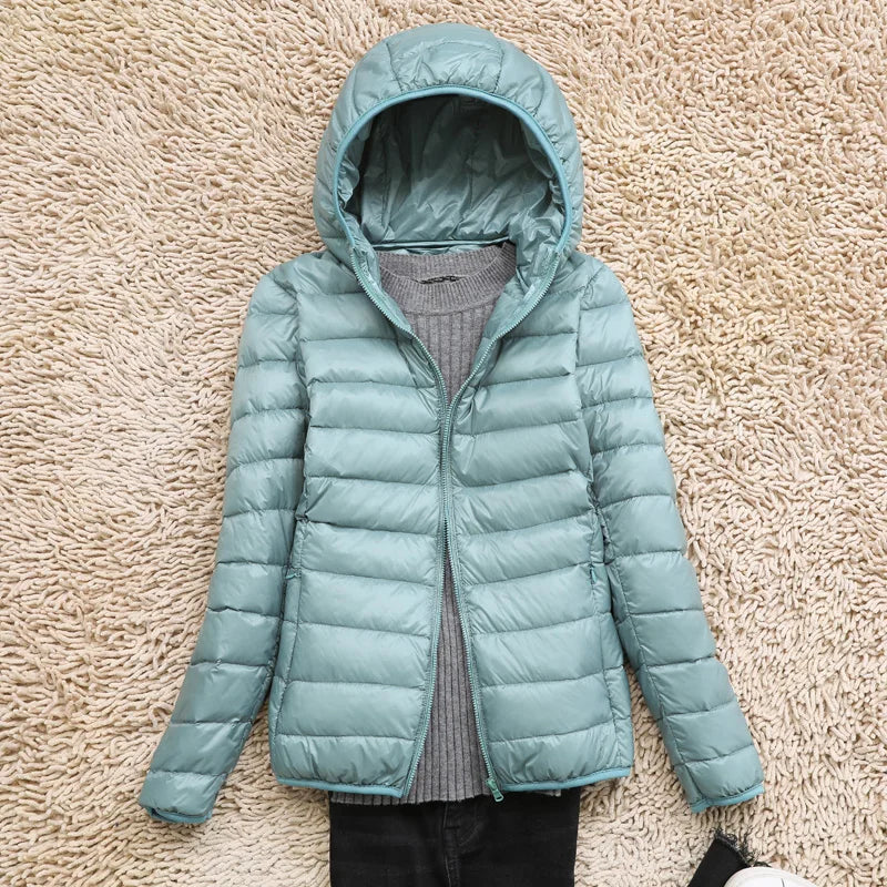 Veste Duvet Femme – Coupe Cintrée – Capuche – Matelassage Léger Déperlant