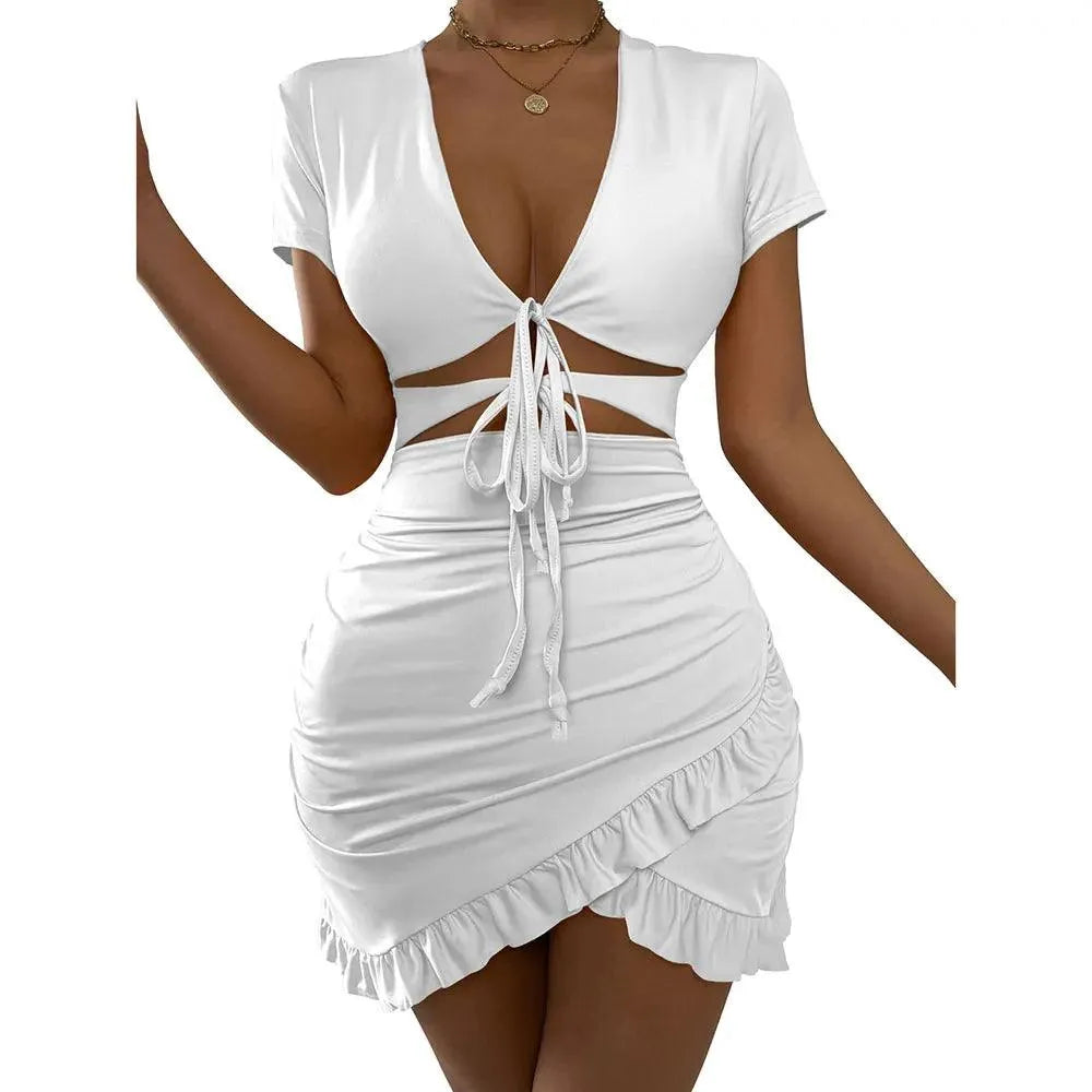 Robe Mini Femme - Coupe Moulante - Décolleté Plongeant - Manches Courtes - Détail Froncé
