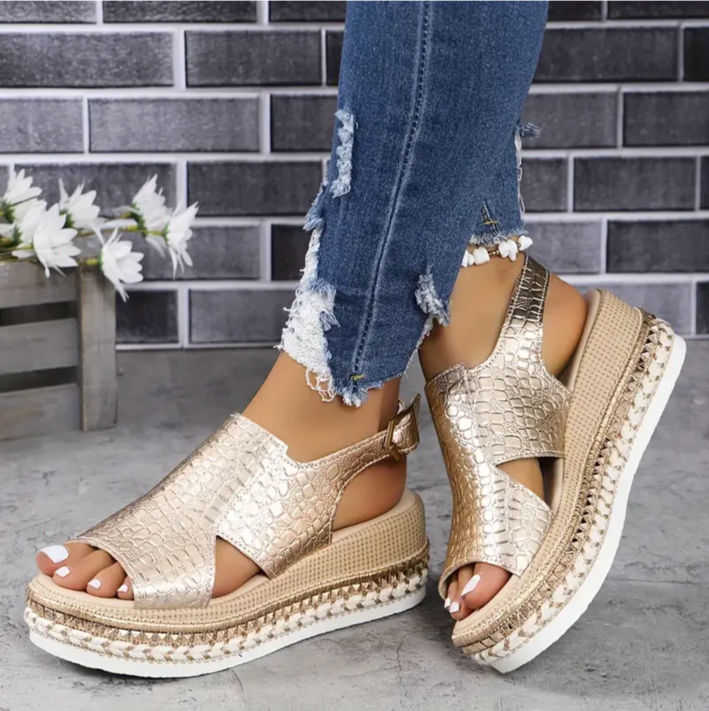 Sandales femme – Bout ouvert – Semelle plateforme – Bride réglable – Semelle confort