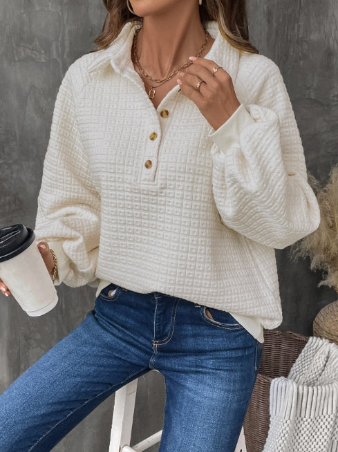 Sweatshirt femme – Coupe oversize – Maille texturée – Col chemise – Patte boutonnée