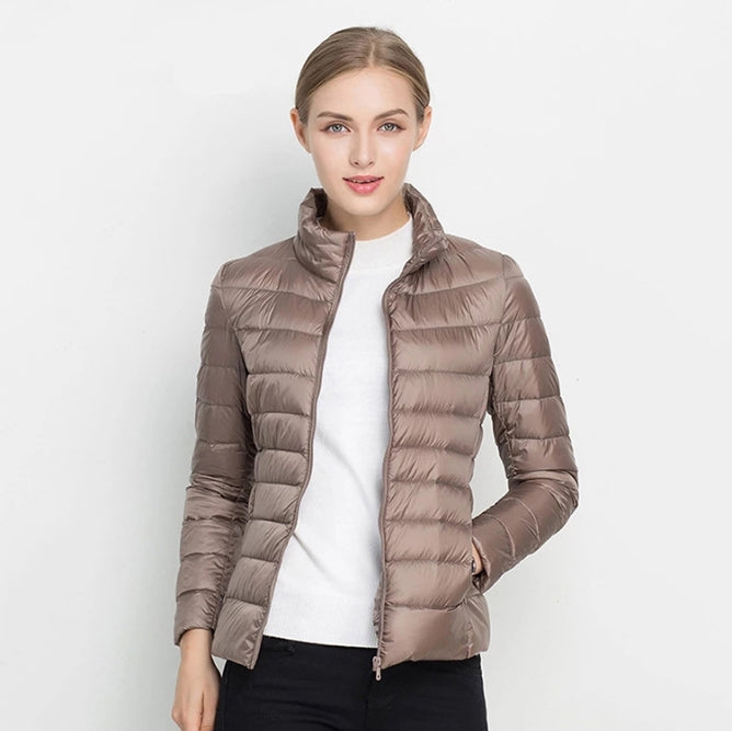 Veste femme matelassée – Doudoune légère – Coupe slim – Col montant zipé