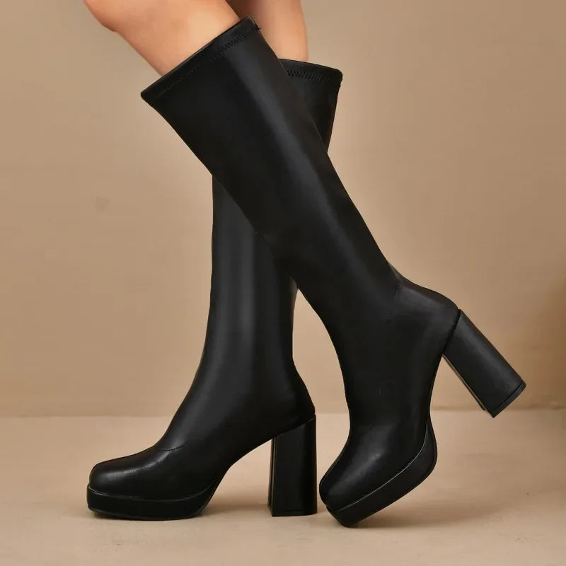 Bottes cuissardes femme – Talon large – Semelle plateforme – Coupe ajustée moderne