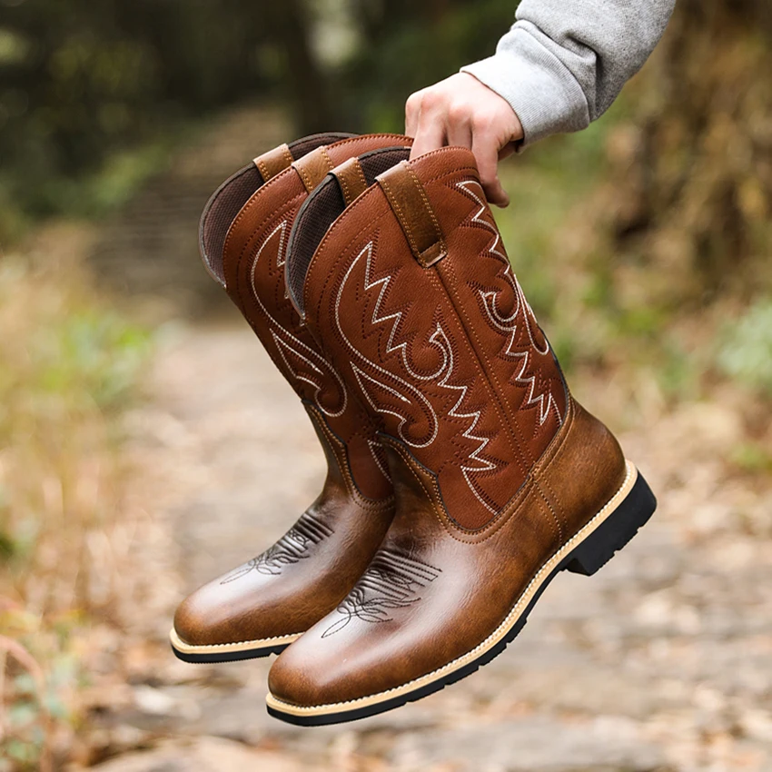 Bottes cowboy homme – cuir – bout large – tige haute brodée – style western
