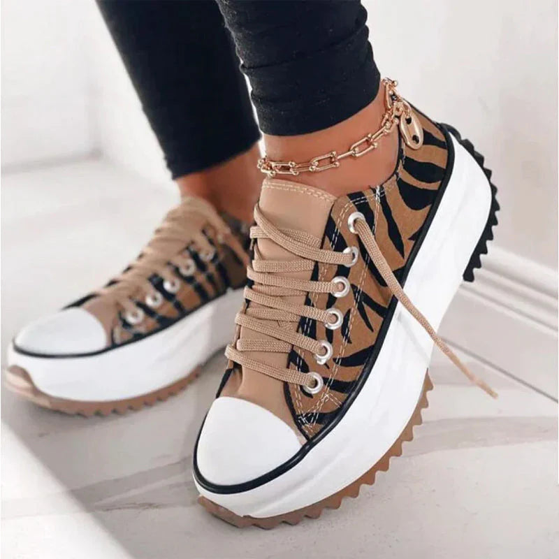 Lilou Sneakers | Vogue Step Sneakers
