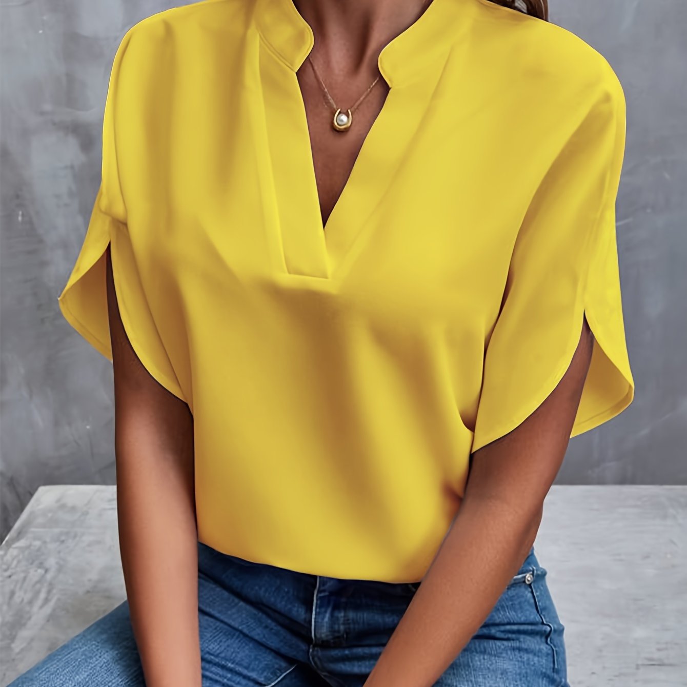 Blouse femme – Coupe décontractée – Tissu luxueux – Col V ajouré – Manches évasées