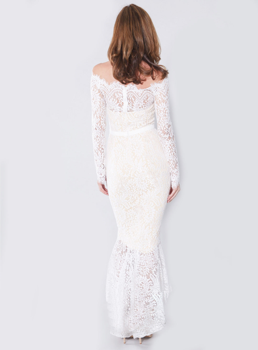 Elégante robe de soirée à manches longues en dentelle avec ourlet plongeant pour femmes