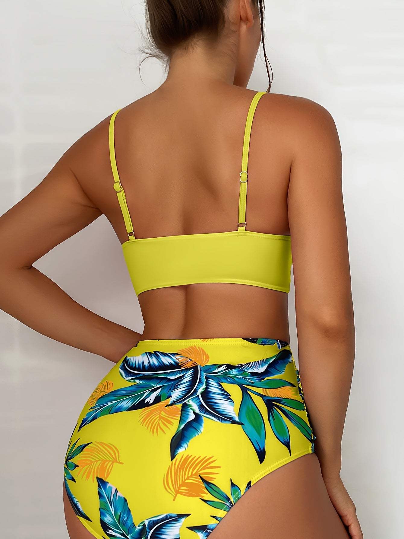 Bikini Femme - Haut Croisé avec Bretelles Ajustables - Bas Taille Haute Imprimé Tropical