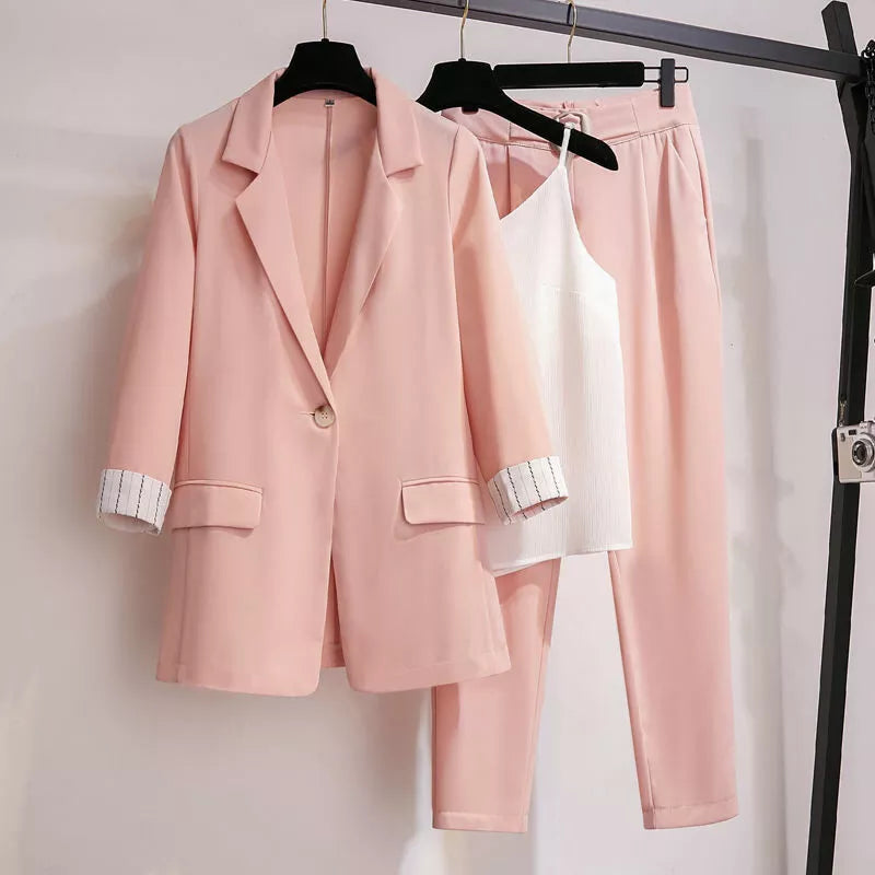Blazer femme – Coupe cintrée – Revers classique – Bouton unique – Poignets retroussés