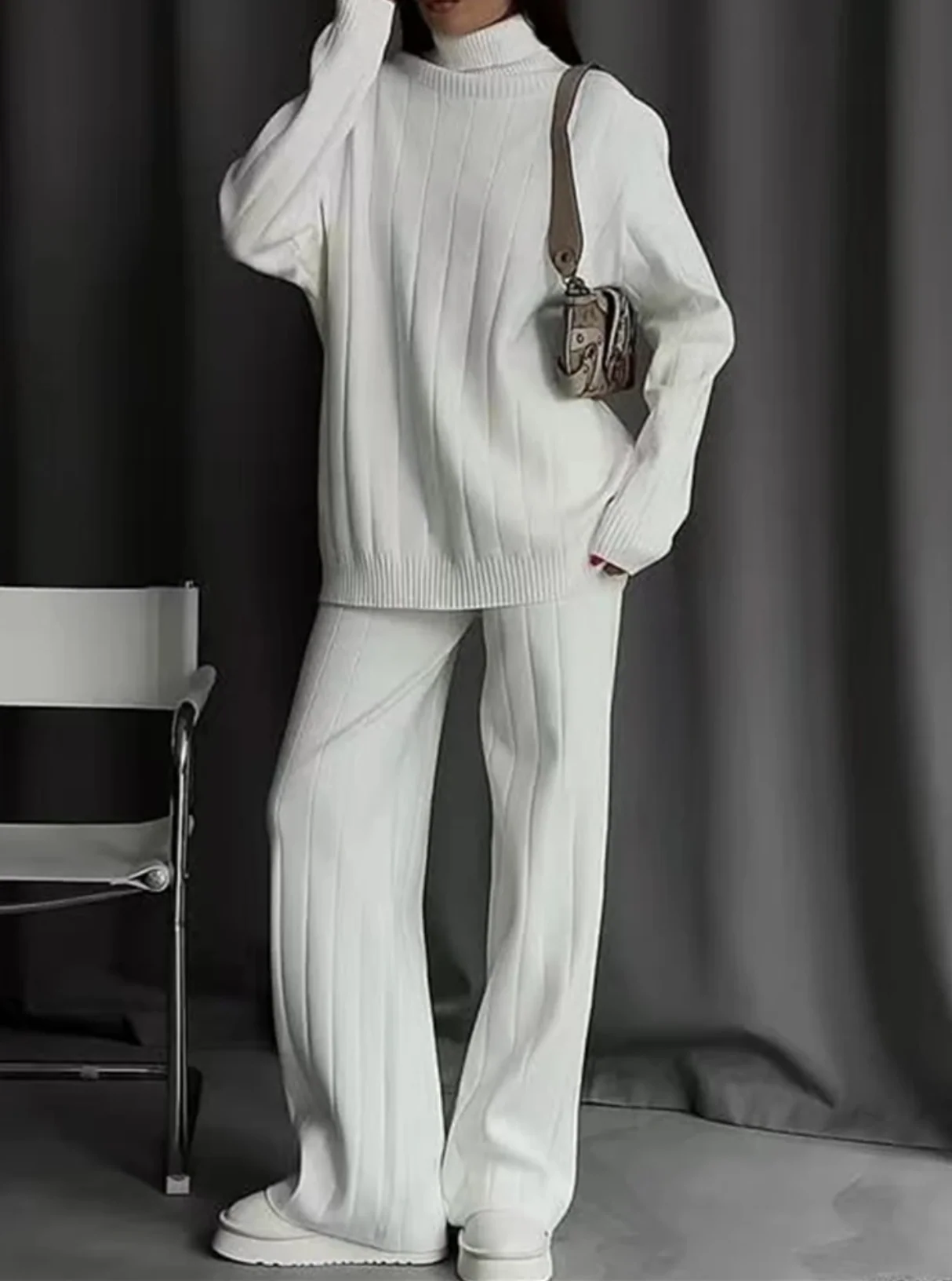 Ensemble Pantalon Femme – Maille Côtelée – Coupe Droite – Col Montant – Tissu Stretch