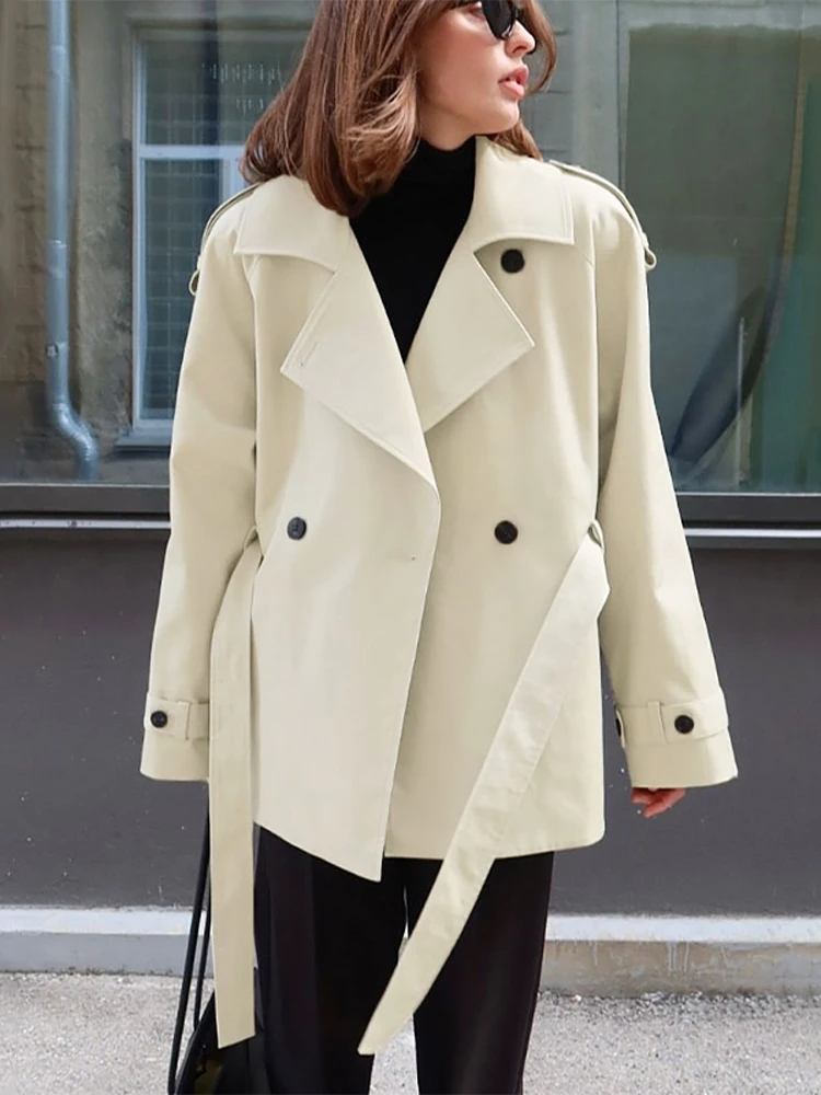 Veste femme courte – Coupe cintrée – Ceinture ajustable – Col à revers – Manches longues