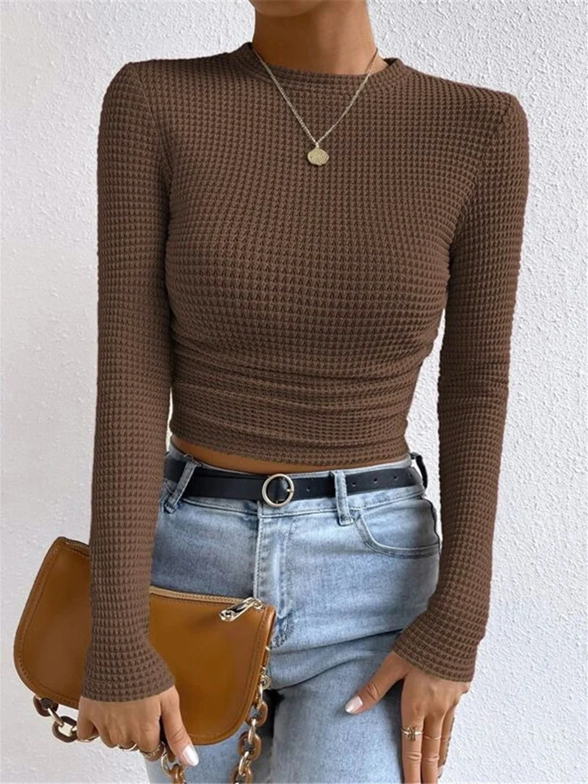 Sweatshirt femme – Coupe slim – Maille gaufrée – Court – Manches longues – Col montant