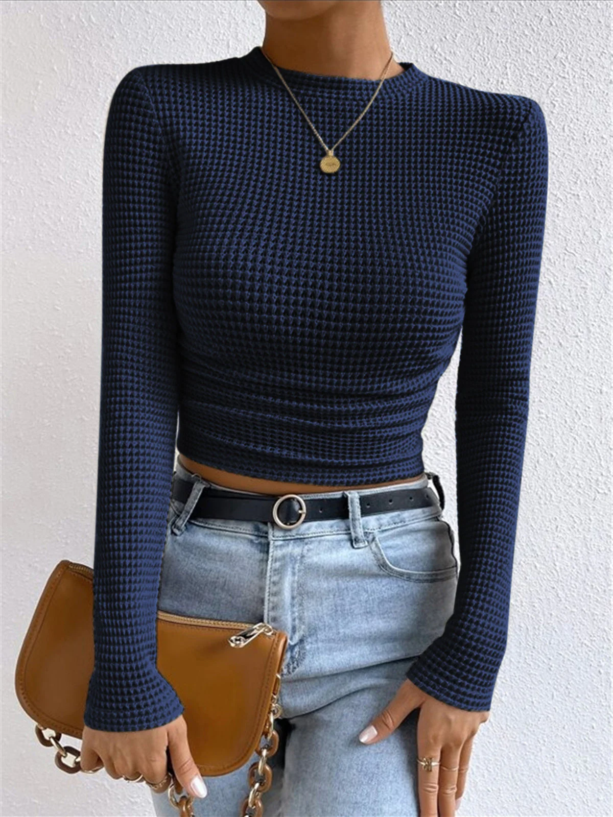 Sweatshirt femme – Coupe slim – Maille gaufrée – Court – Manches longues – Col montant