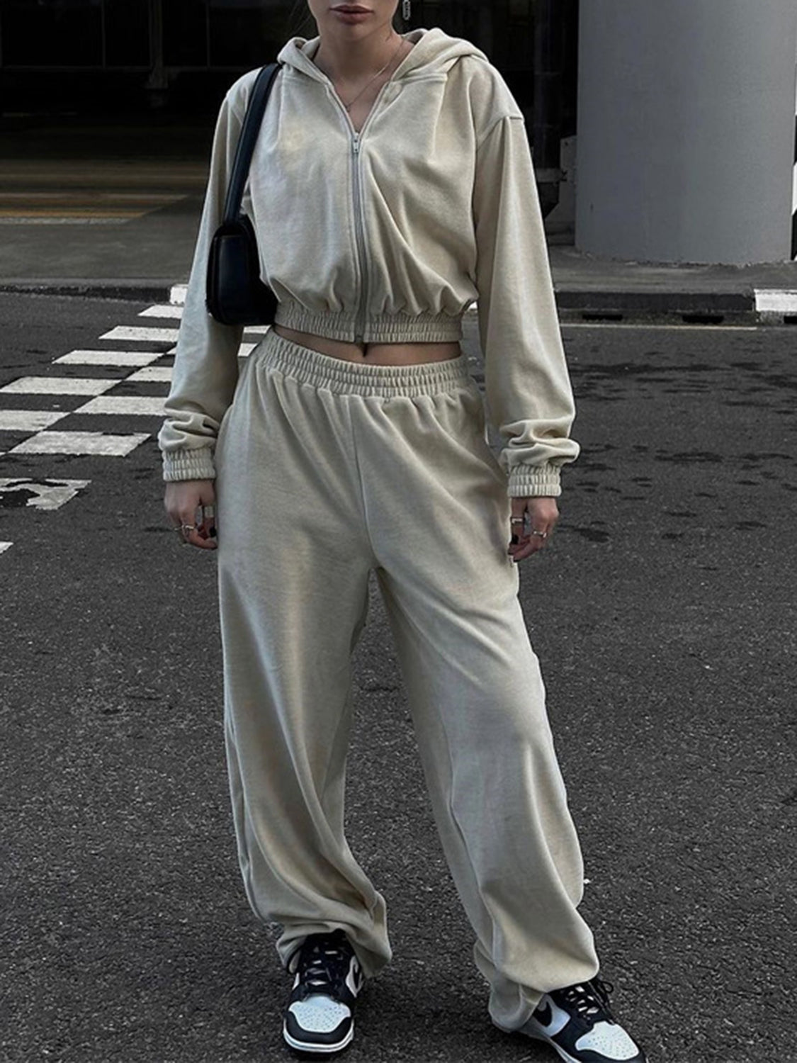 Ensemble de Jogging Femme - Veste Courte Zippée avec Capuche - Pantalon Taille Haute