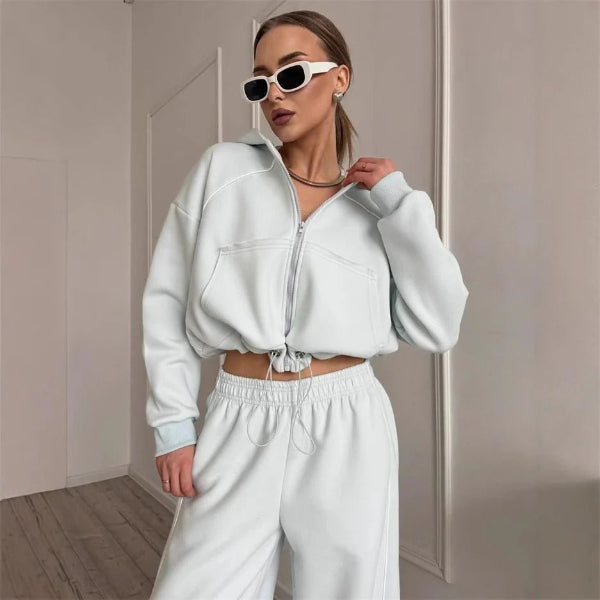 Ensemble Femme – Coupe Oversize – Hoodie Zippé – Pantalon Large – Détail Contrasté