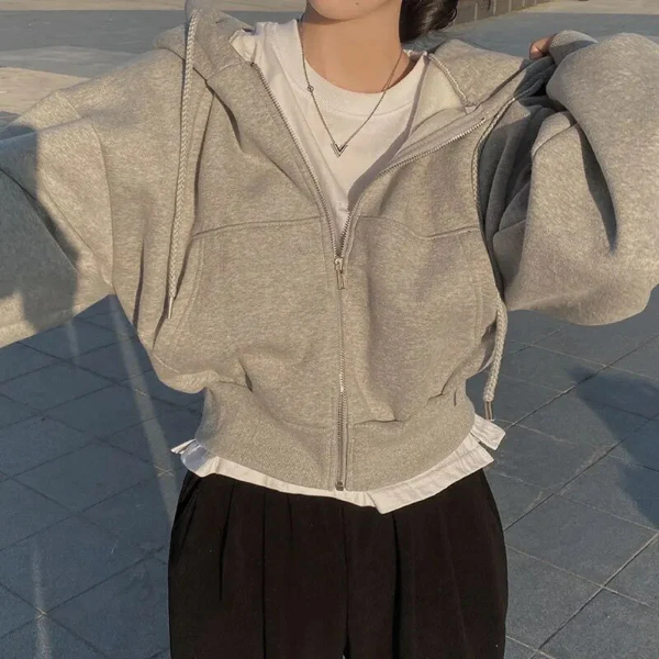 Sweat à capuche zippé femme – Coupe courte – Style oversize – Coton doux avec poches