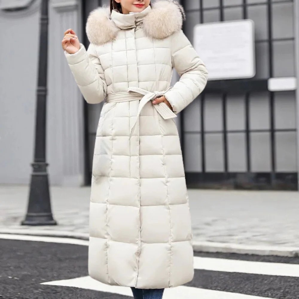 Manteau long femme – Matelassé isolant – Ceinture cintrée – Capuche en fausse fourrure