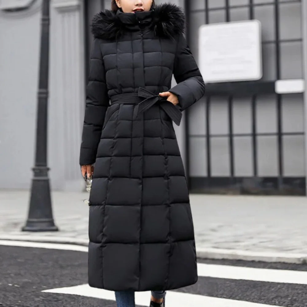 Manteau long femme – Matelassé isolant – Ceinture cintrée – Capuche en fausse fourrure
