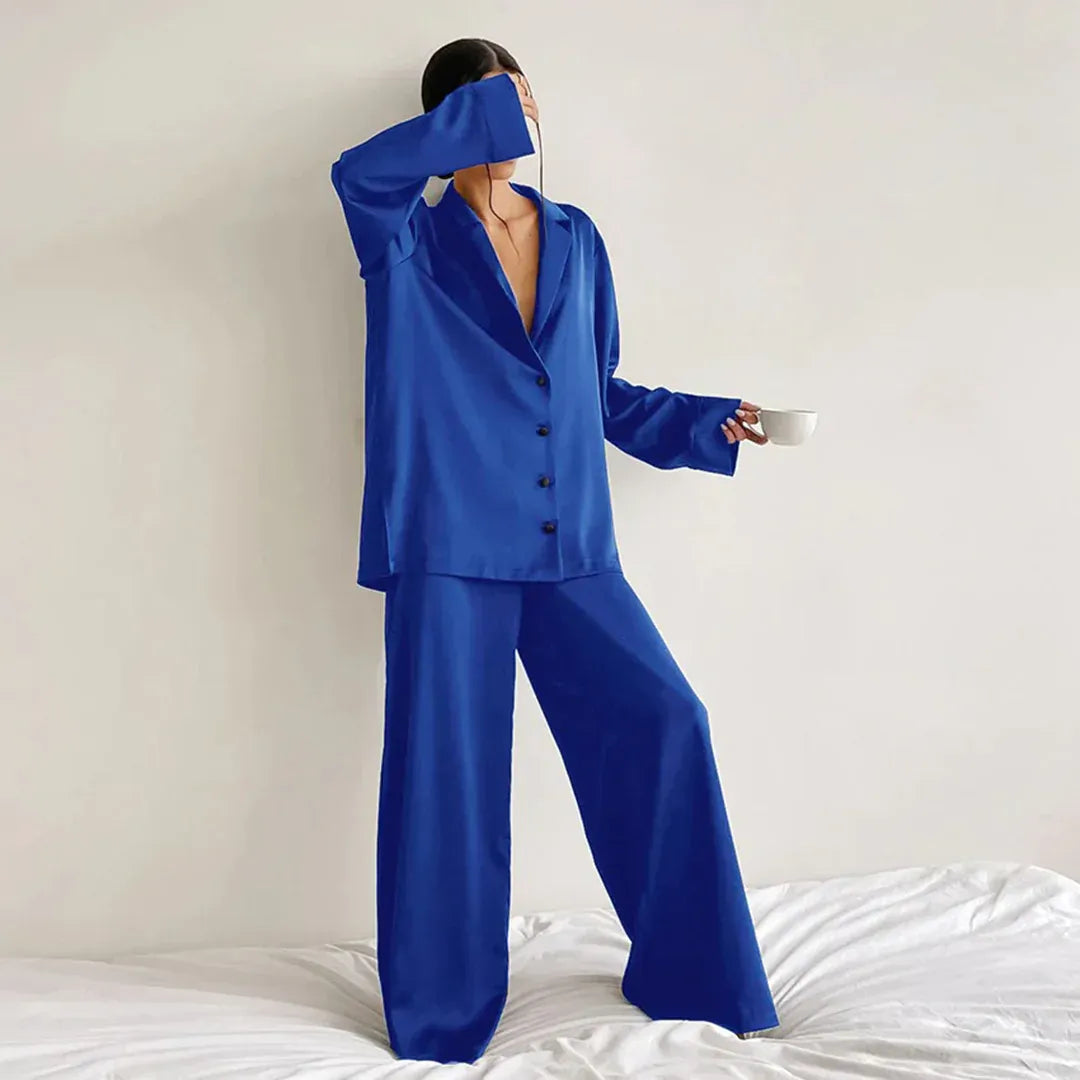 Pyjama Femme – Satin Doux – Coupe Décontractée – Chemise Boutonnée – Pantalon Large