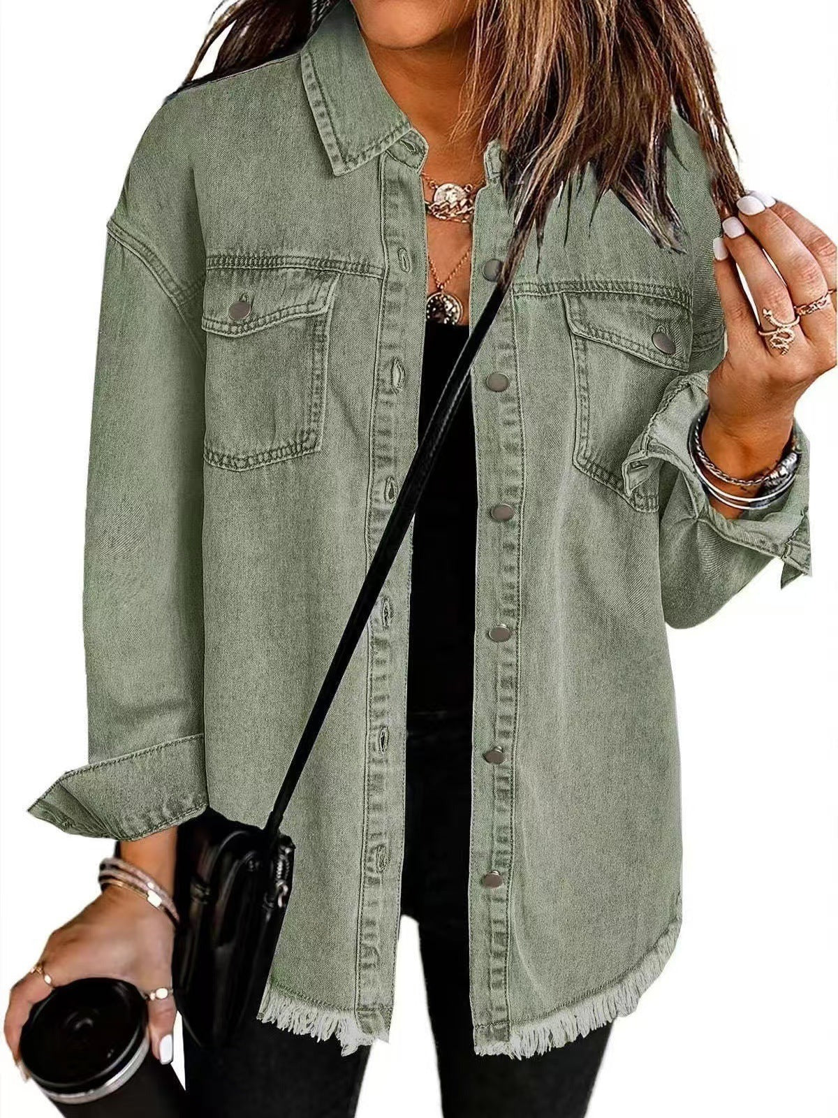 Veste en jean femme – Coupe décontractée – Ourlet effiloché – Boutons métalliques