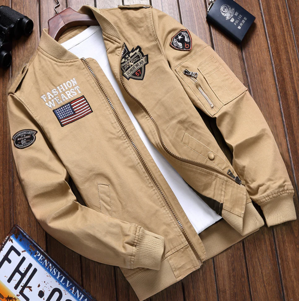 Veste militaire homme – Coupe structurée – Coton – Poches zippées – Patchs brodés